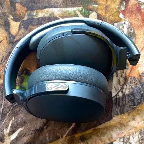 Brand new ANC Skullcandy headphones